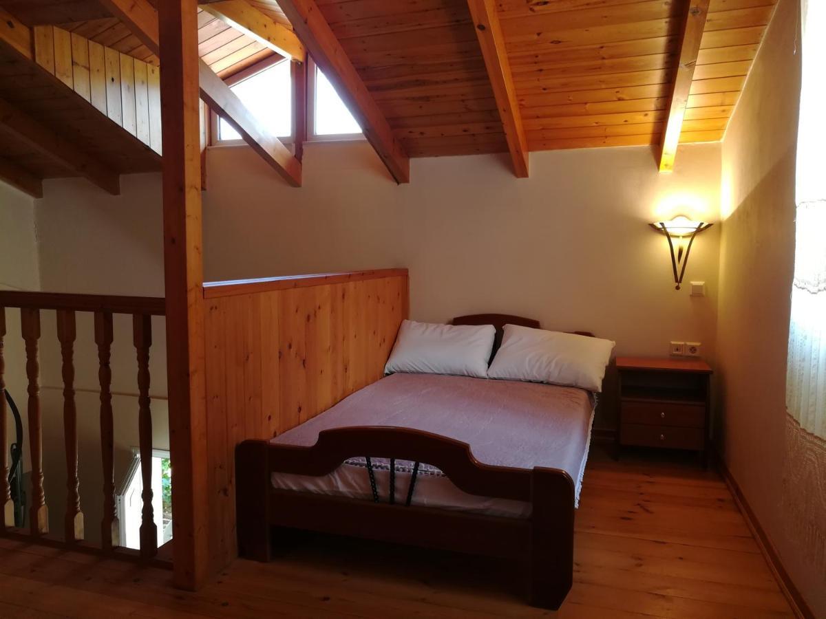 칼라브리타 Plataniotissa Mansion 빌라 외부 사진
